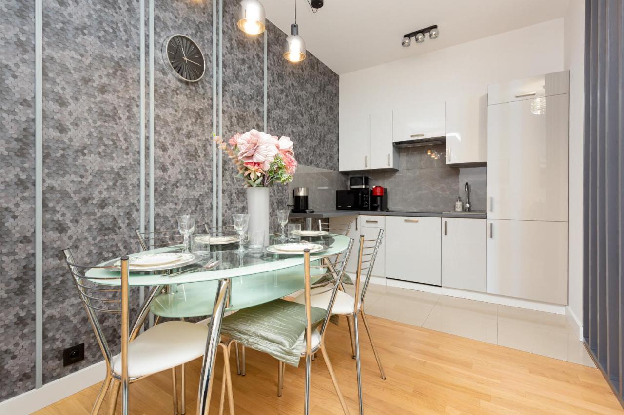 Park Arkadia Apartment With Parking Mokotow By Noclegi Renters ワルシャワ エクステリア 写真