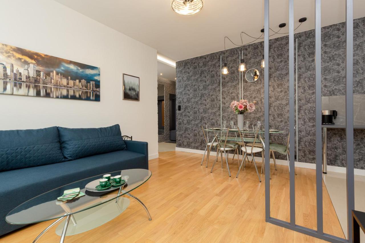 Park Arkadia Apartment With Parking Mokotow By Noclegi Renters ワルシャワ エクステリア 写真