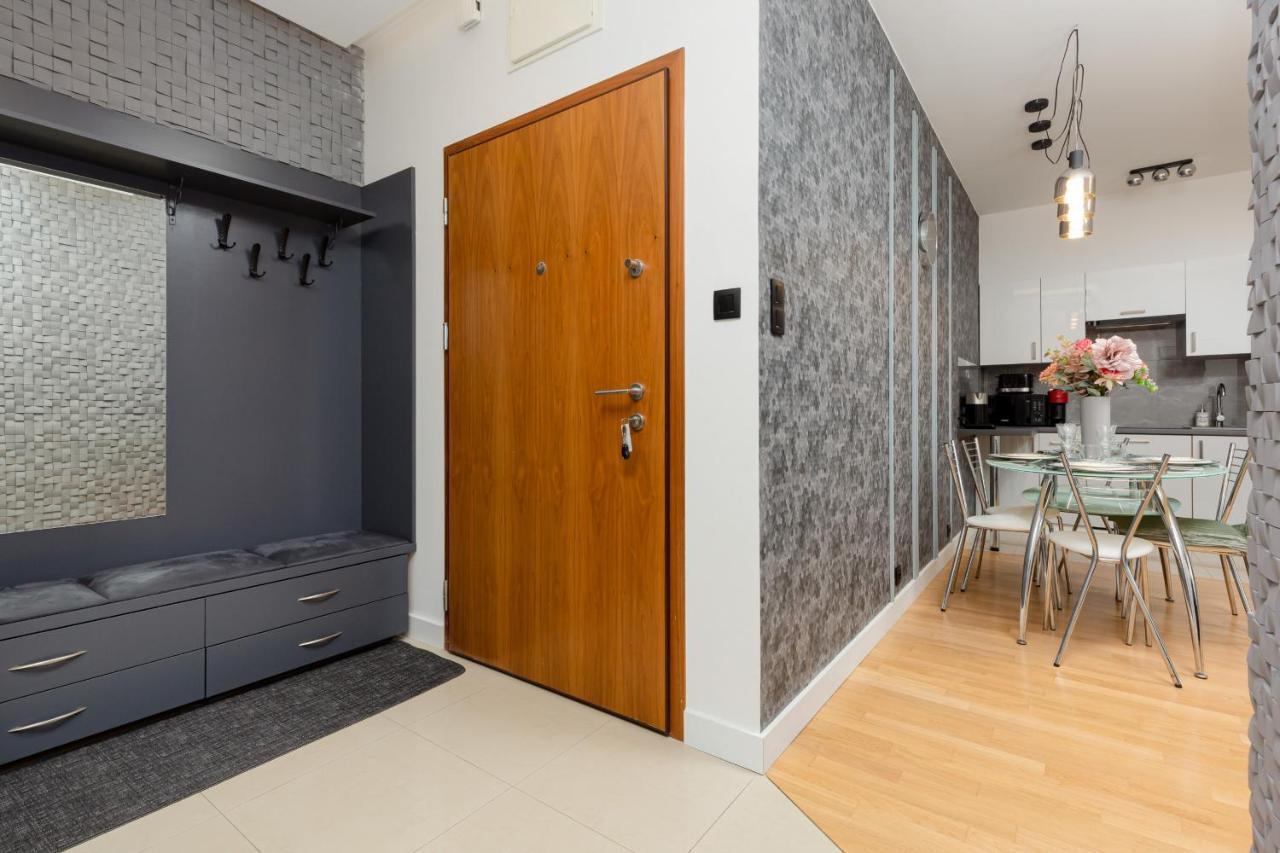 Park Arkadia Apartment With Parking Mokotow By Noclegi Renters ワルシャワ エクステリア 写真