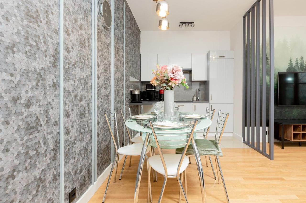 Park Arkadia Apartment With Parking Mokotow By Noclegi Renters ワルシャワ エクステリア 写真