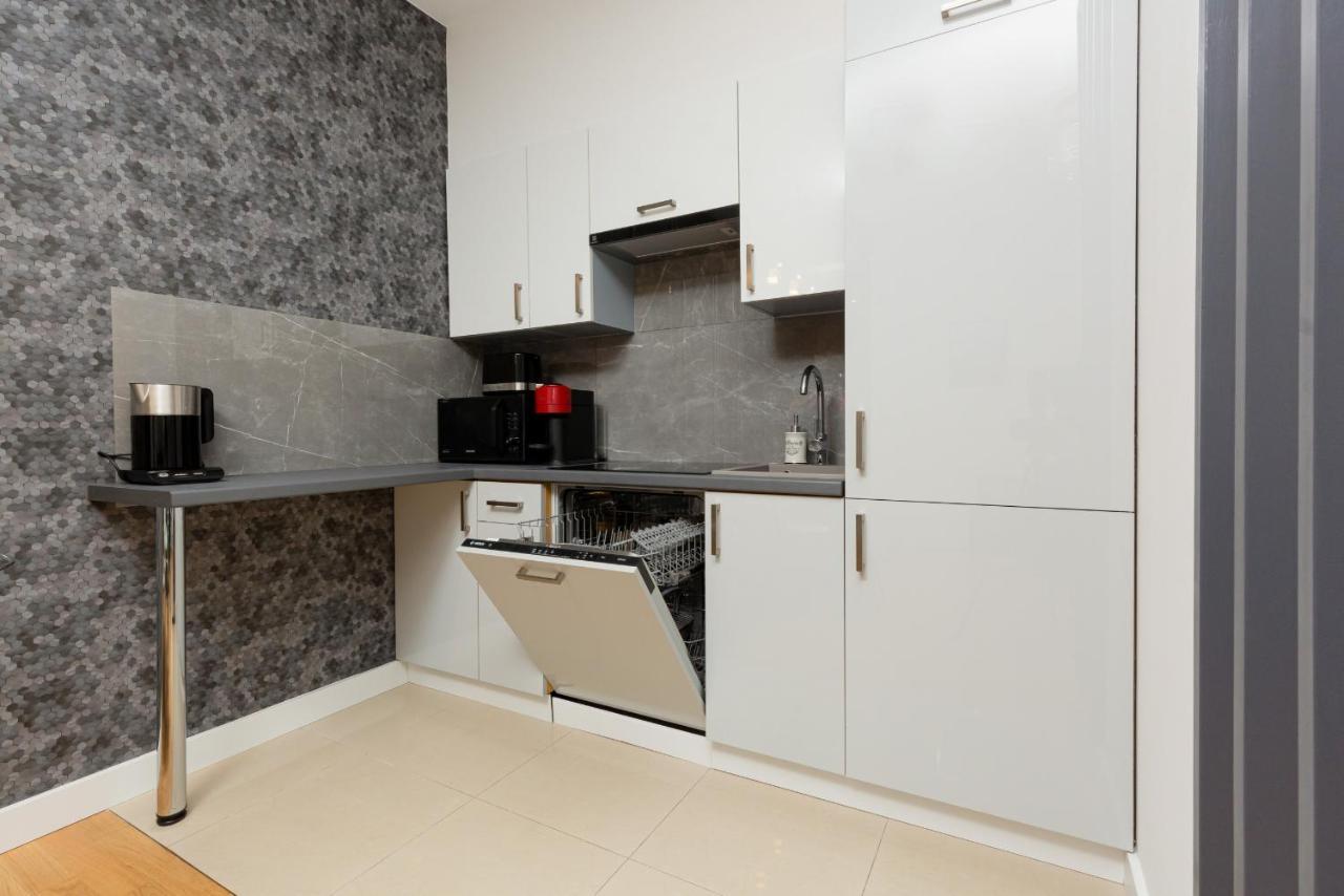 Park Arkadia Apartment With Parking Mokotow By Noclegi Renters ワルシャワ エクステリア 写真