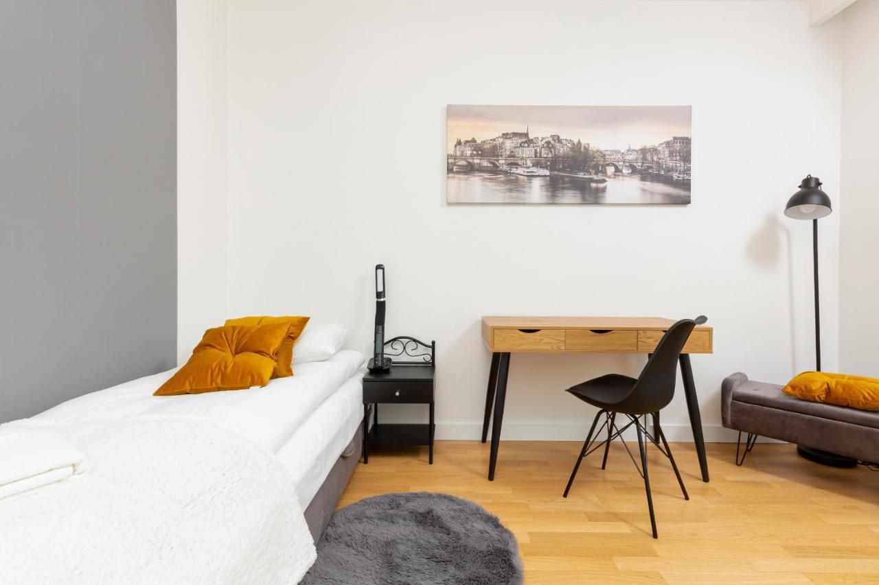 Park Arkadia Apartment With Parking Mokotow By Noclegi Renters ワルシャワ エクステリア 写真